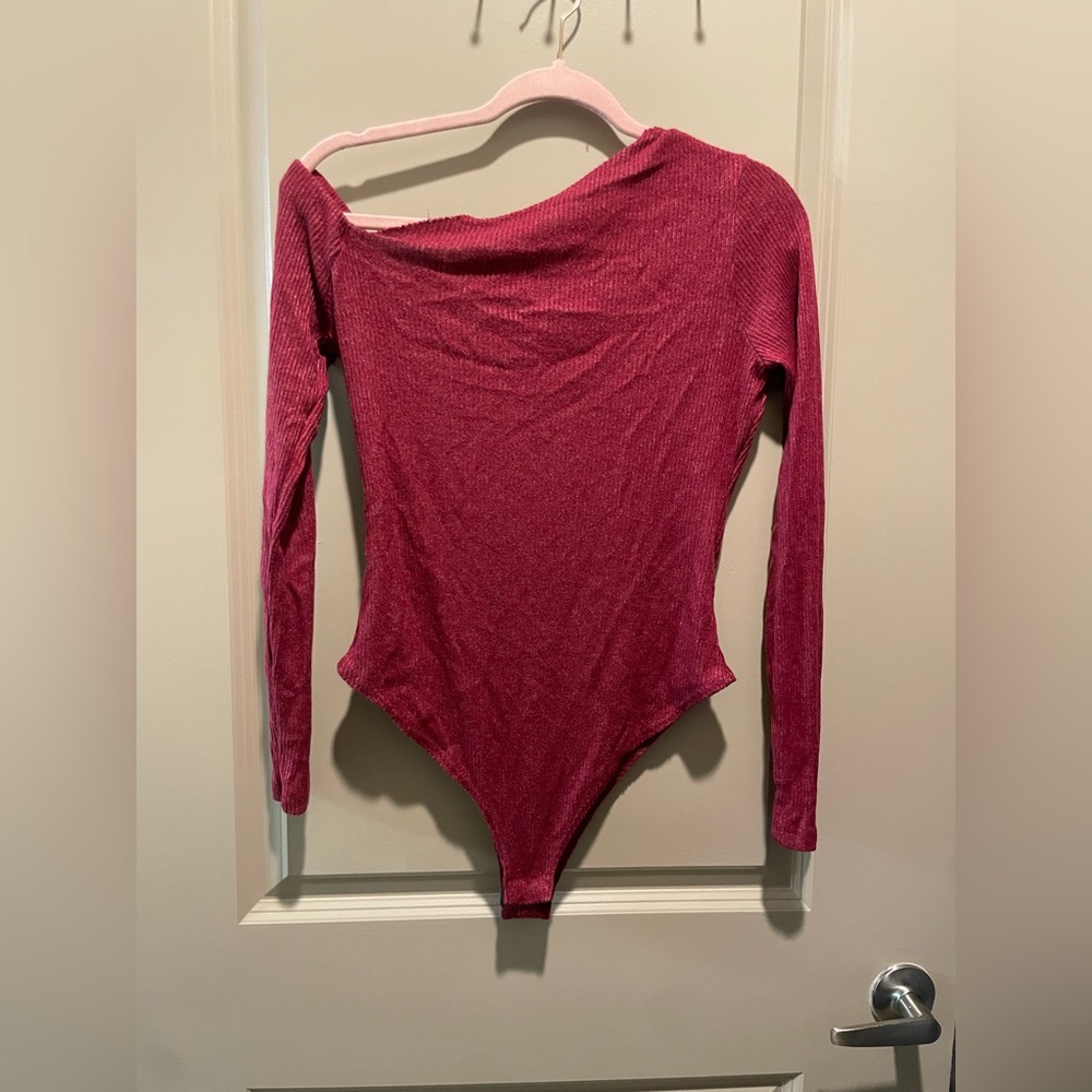 Fashion Nova Burgandy Long Sleeve Bodysuit